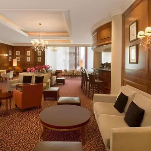 sheraton-warsaw-hotel.warsawhotelspoland.com/